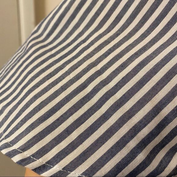 Eddie Bauer Short Sleeve vertical stripe blouse v neck  career coastal beach S - Picture 4 of 7